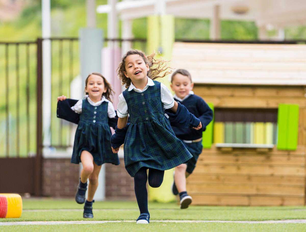 Discounts_and_lunches_career_benefits